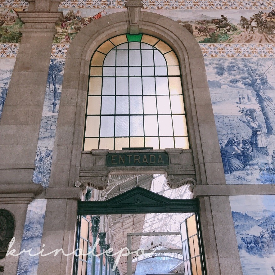 ポルト　Sao Bento駅構内